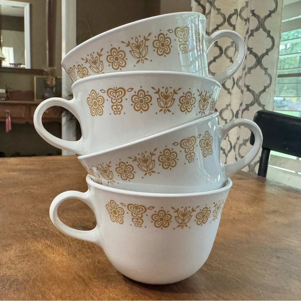 Vintage Corelle "Butterfly Gold" Coffee Cup Mug Set of 4